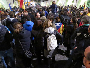 Jornada de vaga general 8N. Concentració a la plaça del Vi