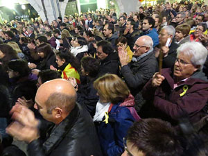 Jornada de vaga general 8N. Concentració a la plaça del Vi