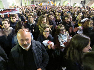 Jornada de vaga general 8N. Concentració a la plaça del Vi