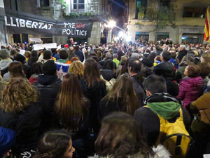 Jornada de vaga general 8N. Concentració a la plaça del Vi