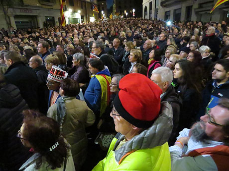 Jornada de vaga general 8N. Concentració a la plaça del Vi