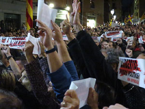 Jornada de vaga general 8N. Concentració a la plaça del Vi