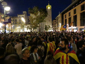 Concentraci&oacute; a la pla&ccedil;a de la Constituci&oacute; convocada per la plataforma Girona Vota a favor del Refer&egrave;ndum