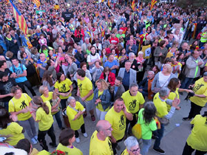 Concentraci&oacute; a la pla&ccedil;a de la Constituci&oacute; convocada per la plataforma Girona Vota a favor del Refer&egrave;ndum
