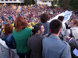 Concentraci&oacute; a la pla&ccedil;a de la Constituci&oacute; convocada per la plataforma Girona Vota a favor del Refer&egrave;ndum