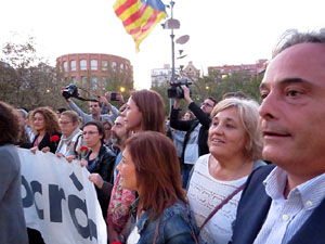 Concentraci&oacute; a la pla&ccedil;a de la Constituci&oacute; convocada per la plataforma Girona Vota a favor del Refer&egrave;ndum