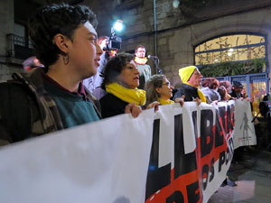 Concentració a la plaça del Vi de protesta pels tres mesos de presó de Jordi Sànchez i Jordi Cuixart