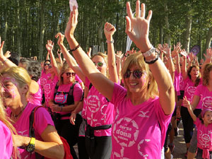 Cursa de la Dona 2017. Concentraci&oacute; i sortida del Parc de la Devesa i cursa pels carrers de Girona