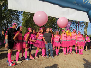 Cursa de la Dona 2017. Concentraci&oacute; i sortida del Parc de la Devesa i cursa pels carrers de Girona