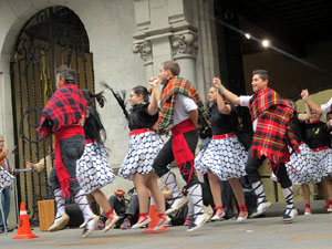 Fires 2017. Ball de gitanes de Montmeló a la plaça del Vi