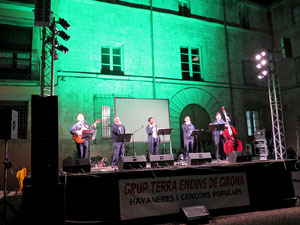 Fires 2017. Tradicional cantada d'havaneres a les escales de la Catedral pel grup Terra Endins