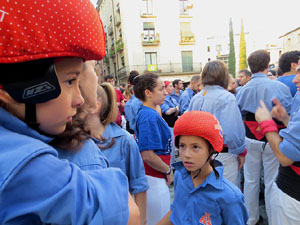 Fires 2017. Els Castells de Vigília a la plaça de Sant Feliu, amb els Marrecs de Salt, la Colla Castellera Esperxats de l'Estany i els Castellers d'Andorra