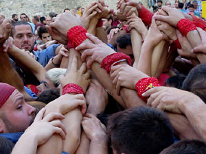 Fires 2017. Els Castells de Vigília a la plaça de Sant Feliu, amb els Marrecs de Salt, la Colla Castellera Esperxats de l'Estany i els Castellers d'Andorra