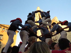 Fires 2017. Els Castells de Vigília a la plaça de Sant Feliu, amb els Marrecs de Salt, la Colla Castellera Esperxats de l'Estany i els Castellers d'Andorra