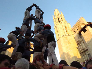 Fires 2017. Els Castells de Vigília a la plaça de Sant Feliu, amb els Marrecs de Salt, la Colla Castellera Esperxats de l'Estany i els Castellers d'Andorra