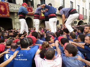 Fires 2017. La Diada Castellera a la plaça del Vi, amb els Marrecs de Salt, els Capgrossos de Mataró i els Minyons de Terrass