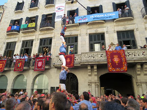 Fires 2017. La Diada Castellera a la plaça del Vi, amb els Marrecs de Salt, els Capgrossos de Mataró i els Minyons de Terrass