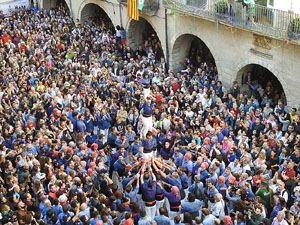 Fires 2017. La Diada Castellera a la plaça del Vi, amb els Marrecs de Salt, els Capgrossos de Mataró i els Minyons de Terrass