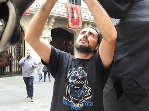 Fires 2017. Passejada amb la Mula Baba i teatre de titelles a la Rambla de la Llibertat