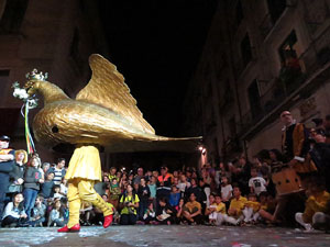 Fires 2017. Ballades de capgrossos, gegants i far&agrave;ndula a la pla&ccedil;a del Vi