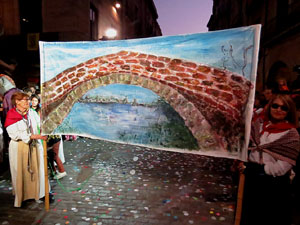 Fires 2017. Ballades de capgrossos, gegants i far&agrave;ndula a la pla&ccedil;a del Vi