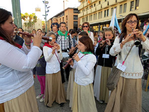 Fires 2017. Pregó de Fires. La cercavila de gegants i capgrossos fins la plaça del Vi