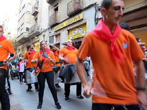 Fires 2017. Pregó de Fires. La cercavila de gegants i capgrossos fins la plaça del Vi