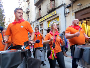 Fires 2017. Pregó de Fires. La cercavila de gegants i capgrossos fins la plaça del Vi