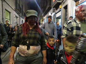 Fires 2017. 6a. Zombie Walk de Girona dins el festival Acocollona't