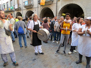 Concentraci&oacute; a la pla&ccedil;a del Vi en protesta per l'empresonament de Cuixart i S&aacute;nchez