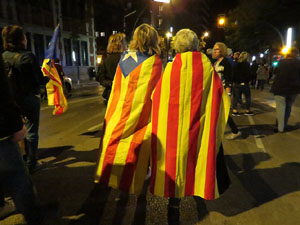 Concentració a la plaça de la Constitució en protesta per l'empresonament de Cuixart i Sánchez