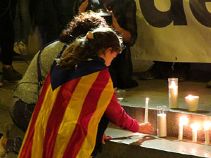 Concentració a la plaça de la Constitució en protesta per l'empresonament de Cuixart i Sánchez