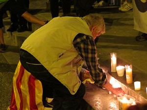 Concentració a la plaça de la Constitució en protesta per l'empresonament de Cuixart i Sánchez