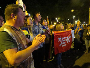 Concentració a la plaça de la Constitució en protesta per l'empresonament de Cuixart i Sánchez