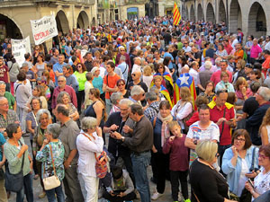 Concentraci&oacute; a la pla&ccedil;a del Vi i manifestaci&oacute; 'Cap pas enrere'