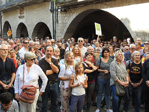 Concentraci&oacute; a la pla&ccedil;a del Vi i manifestaci&oacute; 'Cap pas enrere'
