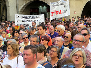 Concentraci&oacute; a la pla&ccedil;a del Vi i manifestaci&oacute; 'Cap pas enrere'
