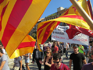 Concentraci&oacute; a la pla&ccedil;a del Vi i manifestaci&oacute; 'Cap pas enrere'
