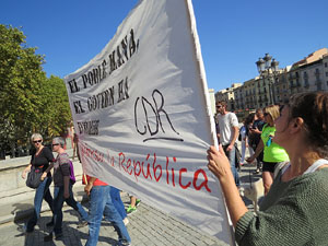 Concentraci&oacute; a la pla&ccedil;a del Vi i manifestaci&oacute; 'Cap pas enrere'