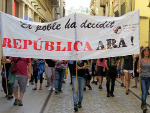 Concentraci&oacute; a la pla&ccedil;a del Vi i manifestaci&oacute; 'Cap pas enrere'