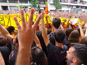 Manifestaci&oacute; 'Els col&middot;legis, sempre nostres!' davant la seu de la Generalitat de Catalunya