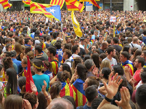Manifestaci&oacute; 'Els col&middot;legis, sempre nostres!' davant la seu de la Generalitat de Catalunya