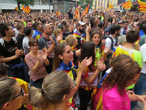 Manifestaci&oacute; 'Els col&middot;legis, sempre nostres!' davant la seu de la Generalitat de Catalunya