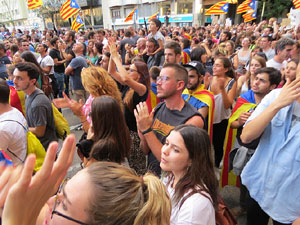 Manifestació 'República!' pels carrers de la ciutat i el Parc de la Devesa