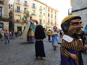Marat&oacute; per la democr&agrave;cia. Cercavila dels gegants i capgrossos de Girona