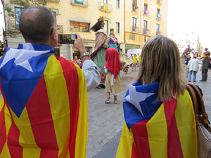 Marat&oacute; per la democr&agrave;cia. Cercavila dels gegants i capgrossos de Girona