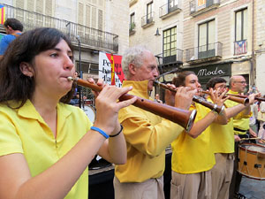 Marat&oacute; per la democr&agrave;cia. Cercavila dels gegants i capgrossos de Girona