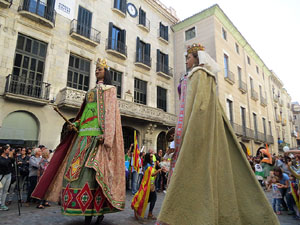 Marat&oacute; per la democr&agrave;cia. Cercavila dels gegants i capgrossos de Girona
