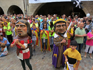 Marat&oacute; per la democr&agrave;cia. Cercavila dels gegants i capgrossos de Girona