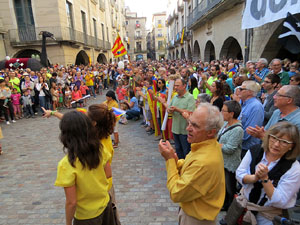 Marat&oacute; per la democr&agrave;cia. Cercavila dels gegants i capgrossos de Girona